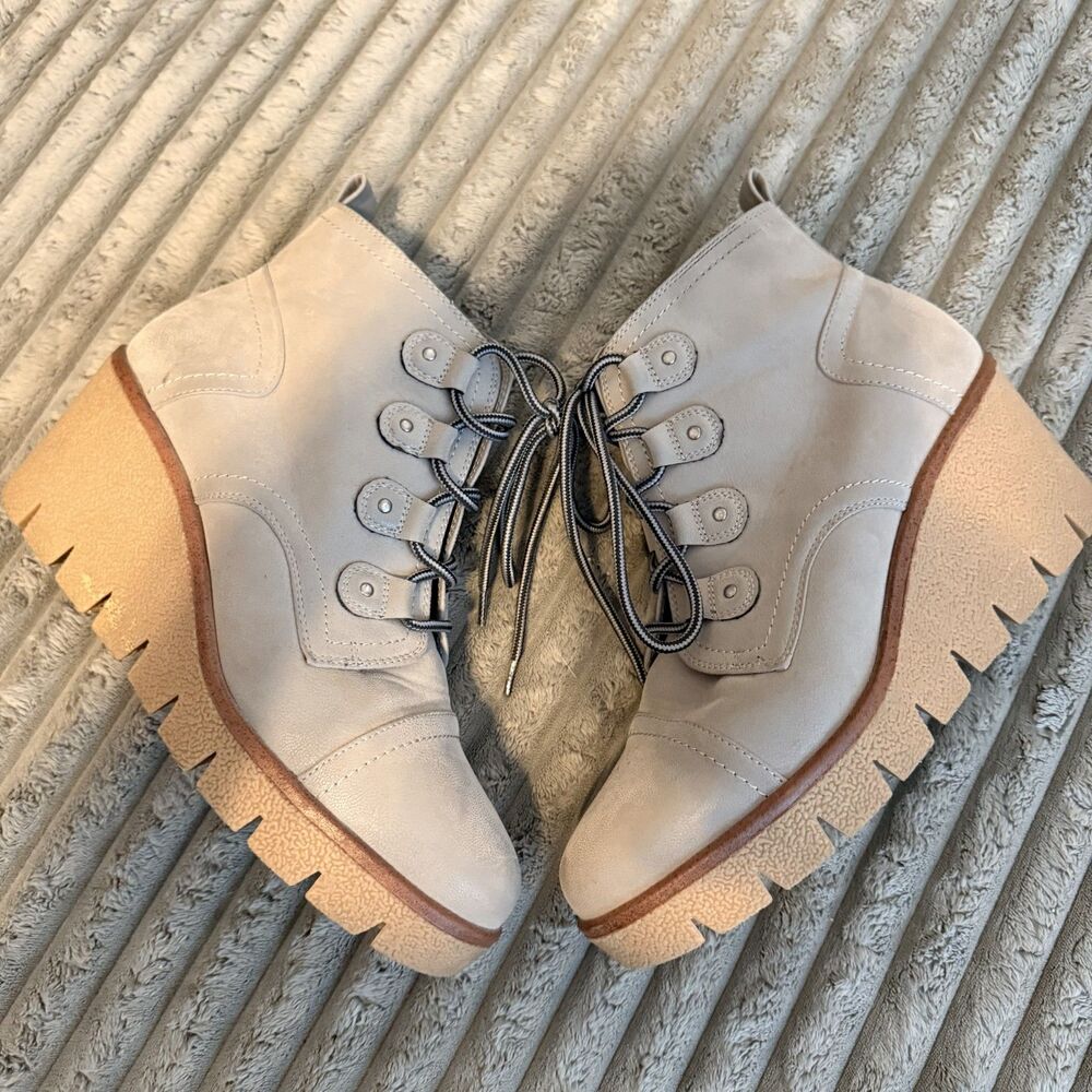 MIA Caitlyn Womens 8.5 Taupe Lace Up Wedge Ankle Boots Side Zip Lug Sole